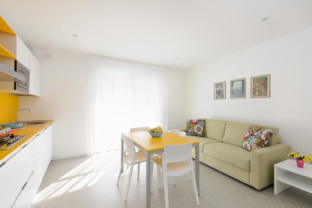 Apartamento Residenza Edda Lignano Sabbiadoro Habitación foto