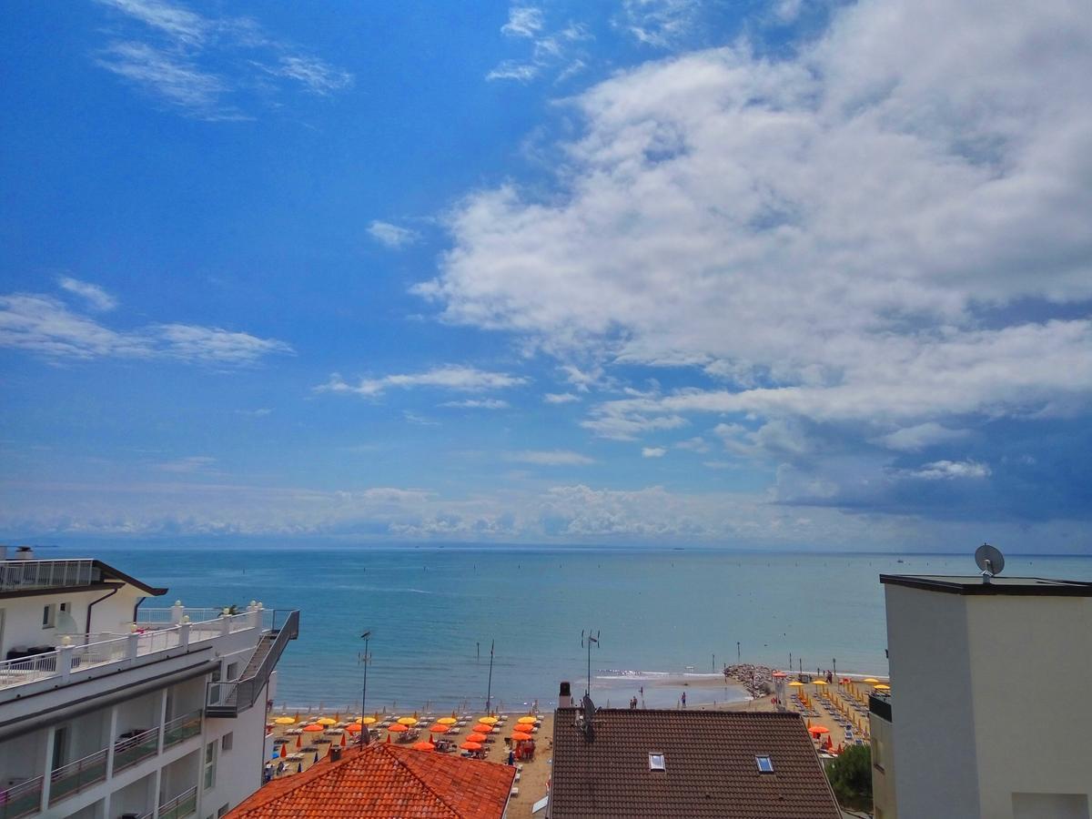 Apartamento Residenza Edda Lignano Sabbiadoro Exterior foto